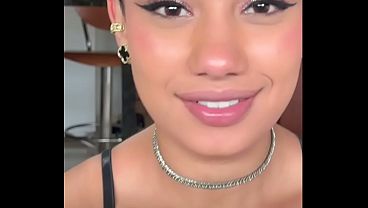 Chubby brunette Ready to star to sucking